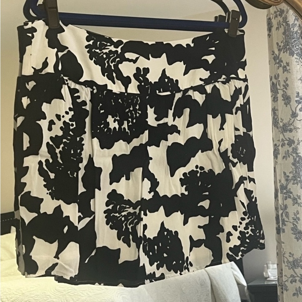 LOFT Black and White Mini Skirt